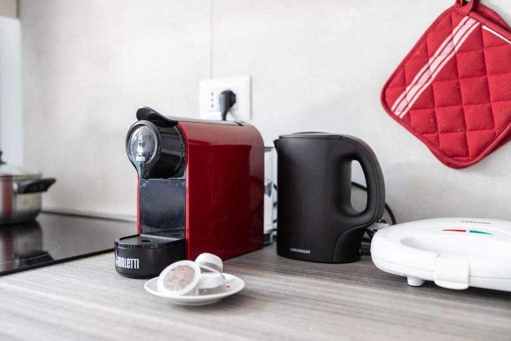 300 M From Metro M3-netflix-wi-fi Apartment *