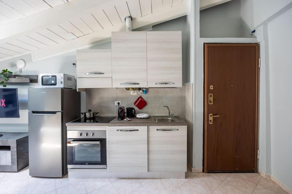 Appartement 300 M From Metro M3-netflix-wi-fi Milan